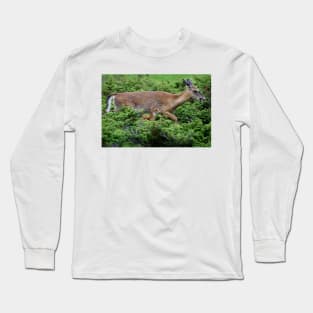 Mother and child reunion - White-tailed Deer Long Sleeve T-Shirt